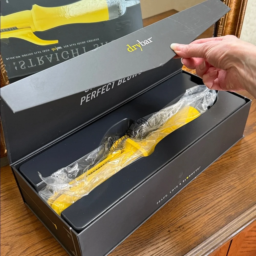 Drybar-The Straight Shot-Blow Drying Flat Iron Styling Tool.
